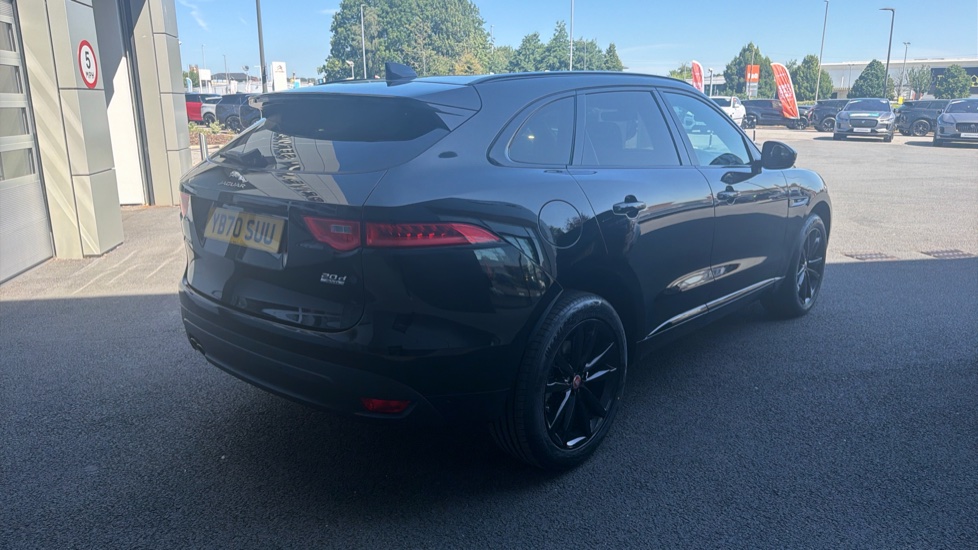 Jaguar F-Pace 2.0d [180] Chequered Flag 5dr Auto AWD Diesel Estate - Image 23