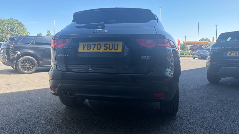 Jaguar F-Pace 2.0d [180] Chequered Flag 5dr Auto AWD Diesel Estate - Image 28