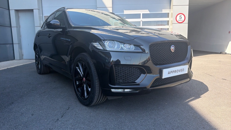 Jaguar F-Pace 2.0d [180] Chequered Flag 5dr Auto AWD Diesel Estate - Image 41