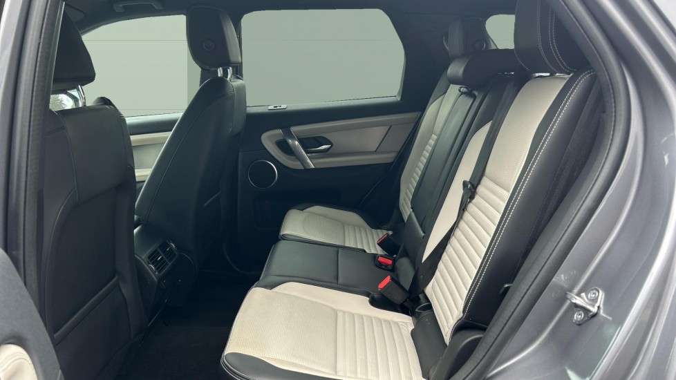 Land Rover Discovery Sport 2.0 D200 Urban Edition 5dr Auto Diesel Station Wagon - Image 4