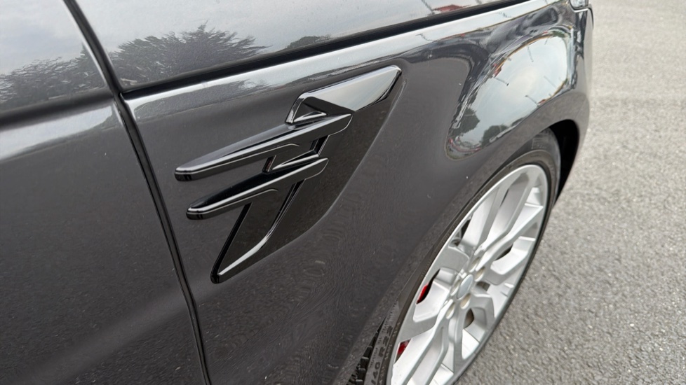 Land Rover Range Rover Sport 5.0 V8 S/C Autobiography Dynamic 5dr Auto Petrol Estate - Image 27