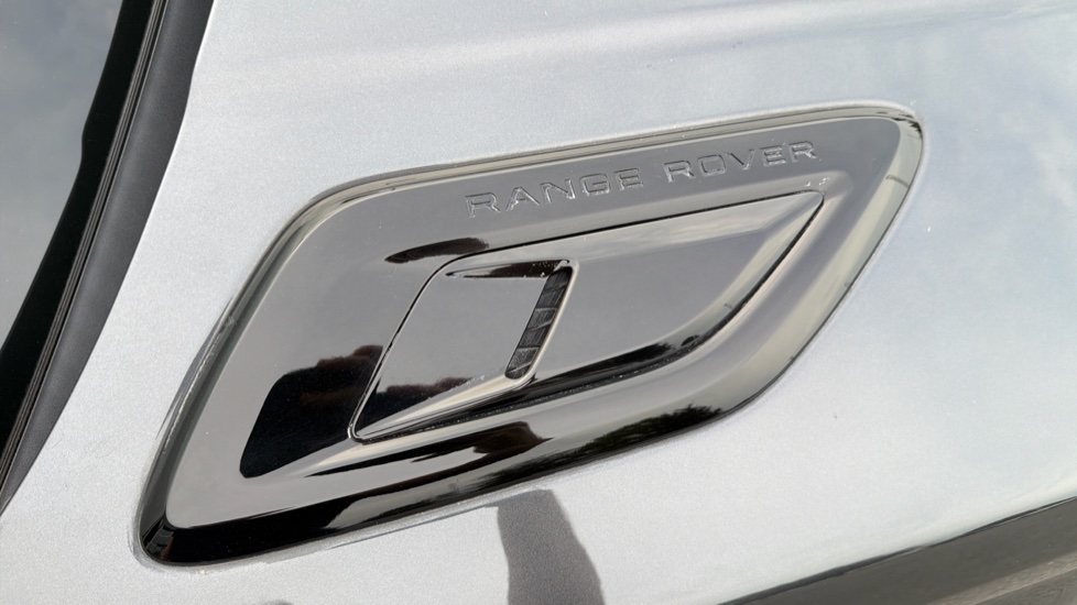 Land Rover Range Rover Sport 5.0 V8 S/C Autobiography Dynamic 5dr Auto Petrol Estate - Image 28