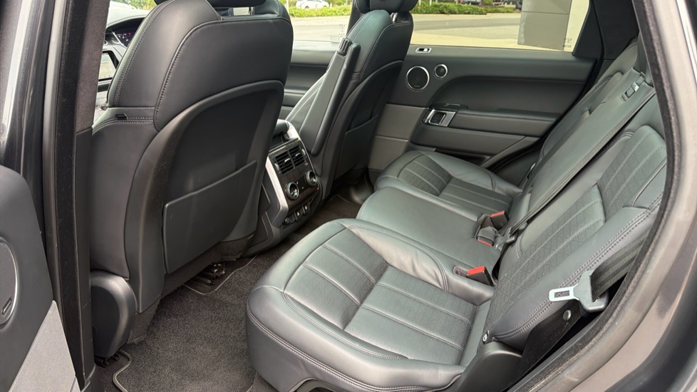 Land Rover Range Rover Sport 5.0 V8 S/C Autobiography Dynamic 5dr Auto Petrol Estate - Image 35
