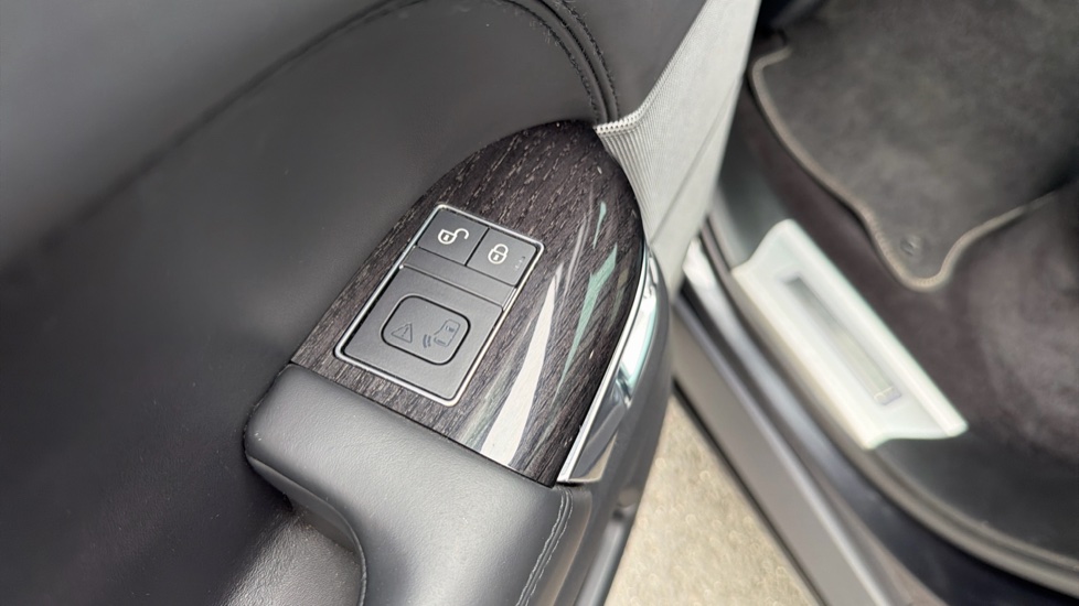 Land Rover Range Rover Sport 5.0 V8 S/C Autobiography Dynamic 5dr Auto Petrol Estate - Image 36