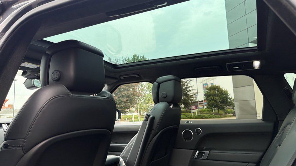 Land Rover Range Rover Sport 5.0 V8 S/C Autobiography Dynamic 5dr Auto Petrol Estate - Image 40