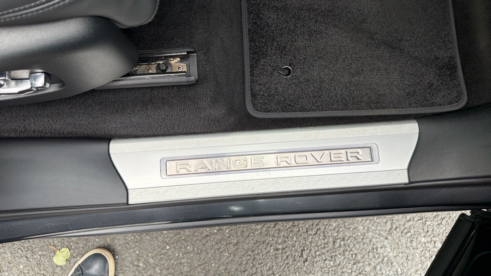 Land Rover Range Rover Sport 5.0 V8 S/C Autobiography Dynamic 5dr Auto Petrol Estate - Image 44
