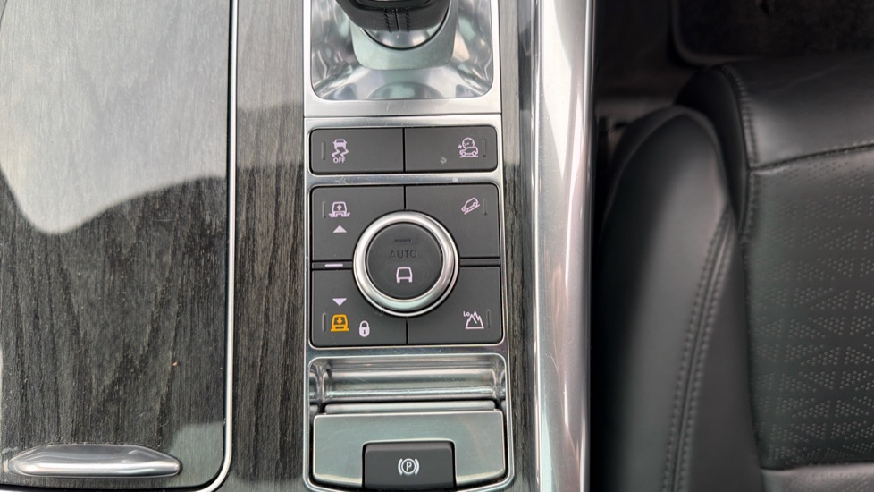 Land Rover Range Rover Sport 5.0 V8 S/C Autobiography Dynamic 5dr Auto Petrol Estate - Image 45
