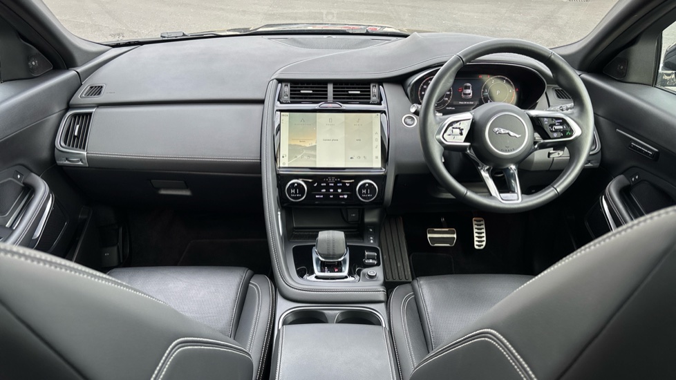 Jaguar E-Pace 2.0 D200 R-Dynamic SE Black 5dr Auto Diesel Estate - Image 9