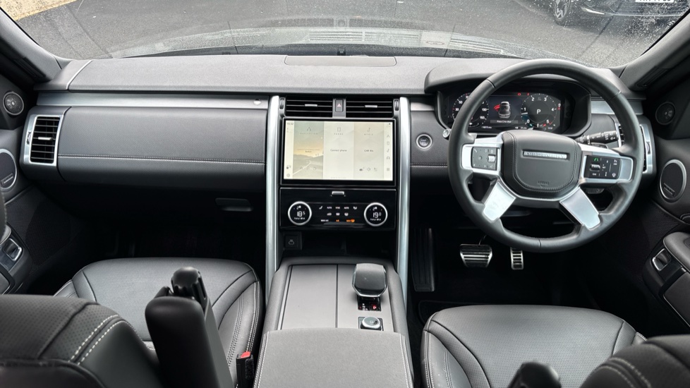 Land Rover Discovery 3.0 D350 Dynamic HSE 5dr Auto Diesel Station Wagon - Image 9