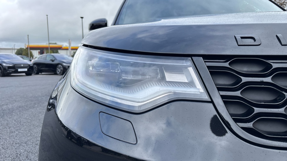 Land Rover Discovery 3.0 D350 Dynamic HSE 5dr Auto Diesel Station Wagon - Image 17