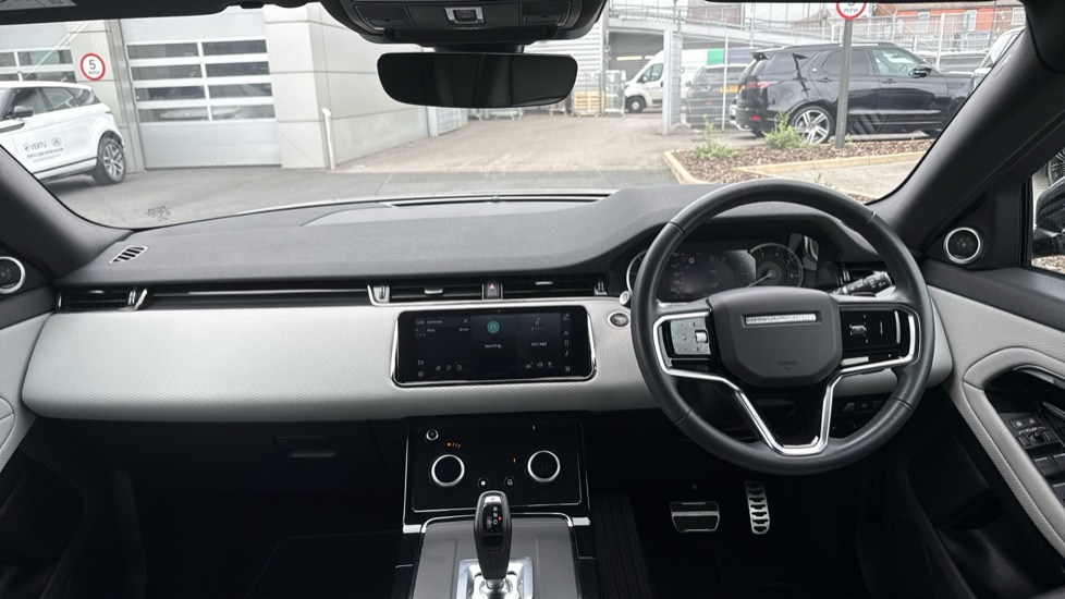 Land Rover Range Rover Evoque 1.5 P300e Evoque Edition 5dr Auto Hatchback - Image 9