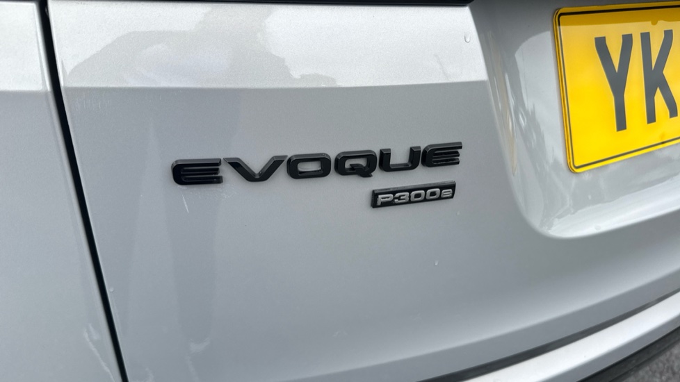 Land Rover Range Rover Evoque 1.5 P300e Evoque Edition 5dr Auto Hatchback - Image 23
