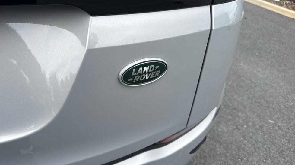 Land Rover Range Rover Evoque 1.5 P300e Evoque Edition 5dr Auto Hatchback - Image 24