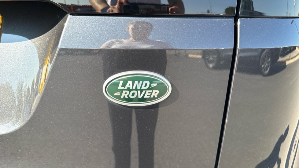 Land Rover Range Rover Evoque 2.0 D200 R-Dynamic SE 5dr Auto Diesel Hatchback - Image 20