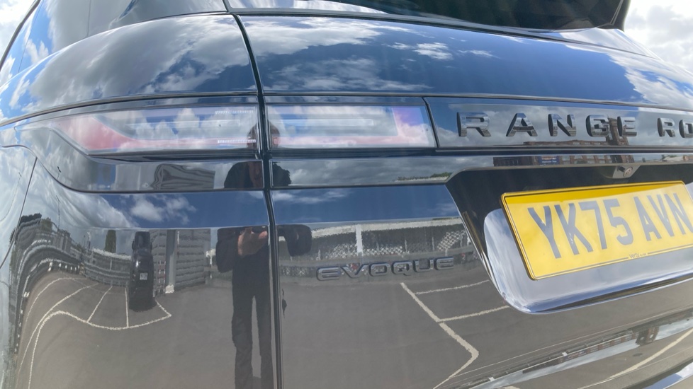 Land Rover Range Rover Evoque 2.0 D200 Edition 5dr Auto Diesel Hatchback - Image 19