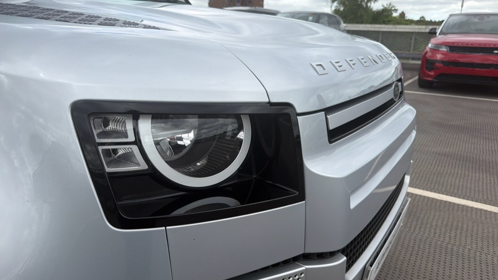 Land Rover Defender 3.0 D250 S 110 5dr Auto Diesel Estate - Image 24