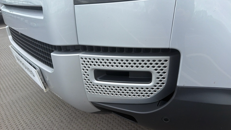 Land Rover Defender 3.0 D250 S 110 5dr Auto Diesel Estate - Image 31