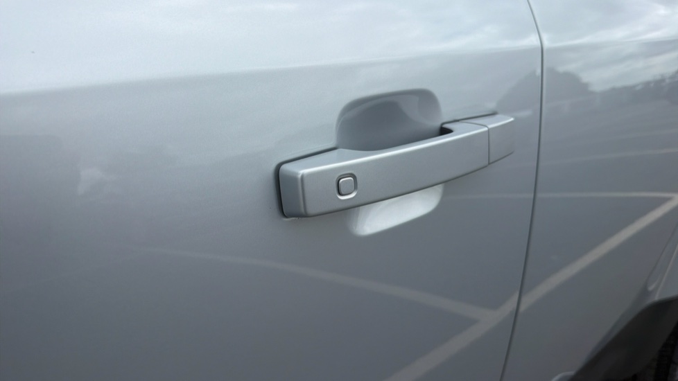 Land Rover Defender 3.0 D250 S 110 5dr Auto Diesel Estate - Image 35
