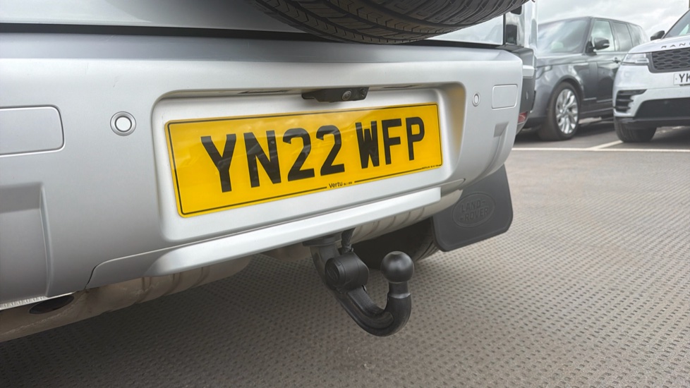 Land Rover Defender 3.0 D250 S 110 5dr Auto Diesel Estate - Image 39