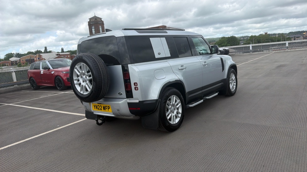 Land Rover Defender 3.0 D250 S 110 5dr Auto Diesel Estate - Image 43