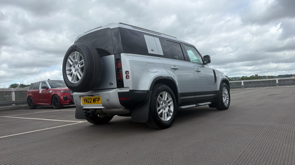Land Rover Defender 3.0 D250 S 110 5dr Auto Diesel Estate - Image 45