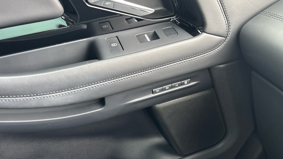 Land Rover Range Rover Evoque 2.0 D180 R-Dynamic HSE 5dr Auto Diesel Hatchback - Image 34