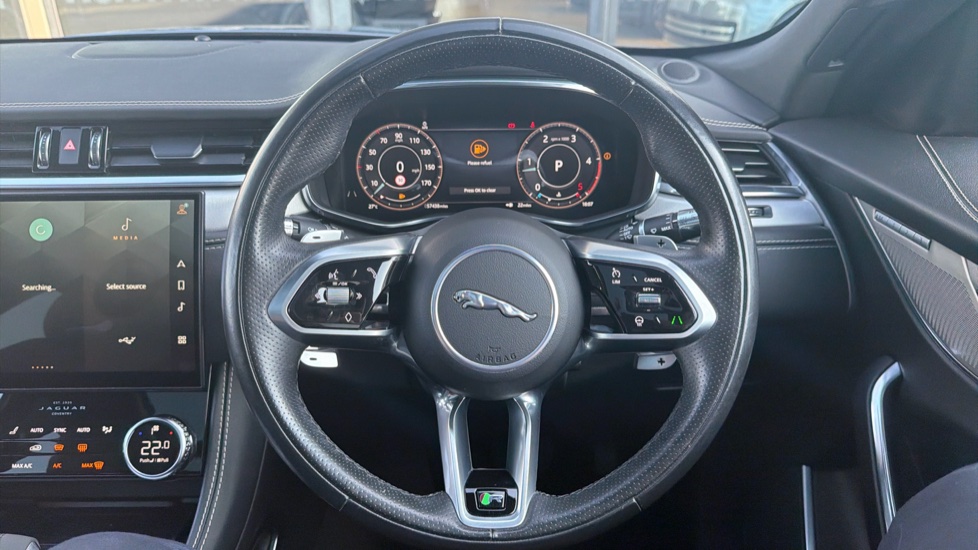 Jaguar F-Pace 2.0 P250 R-Dynamic SE 5dr Auto AWD Petrol Estate - Image 15