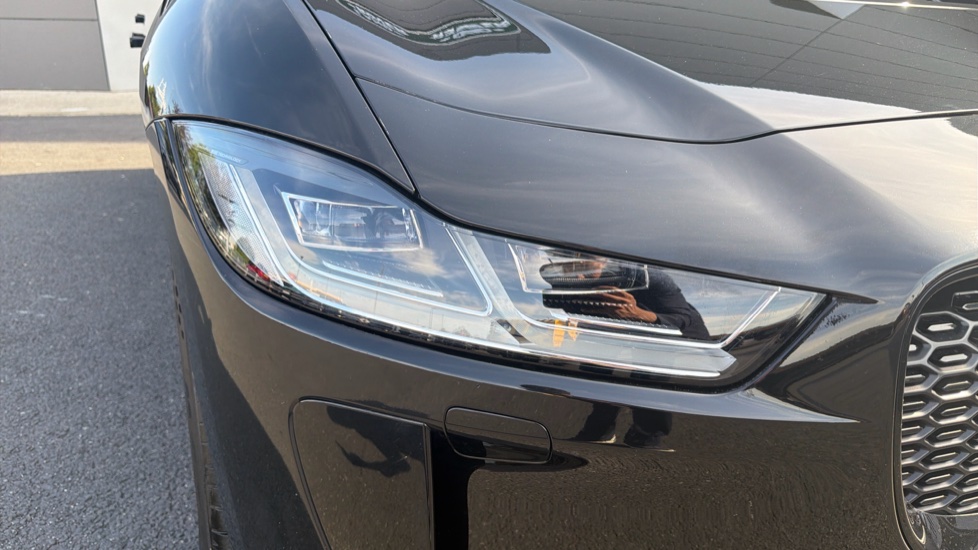 Jaguar I-Pace 294kW EV400 HSE Black 90kWh 5dr Auto 11kW Charger Electric Estate - Image 17