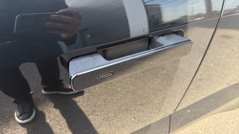 Jaguar I-Pace 294kW EV400 HSE Black 90kWh 5dr Auto 11kW Charger Electric Estate - Image 31
