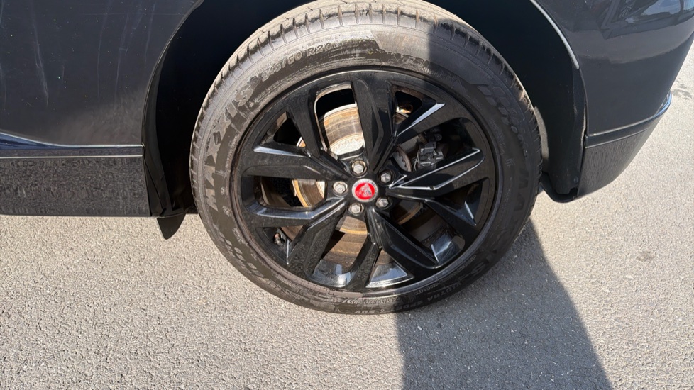 Jaguar I-Pace 294kW EV400 HSE Black 90kWh 5dr Auto 11kW Charger Electric Estate - Image 33