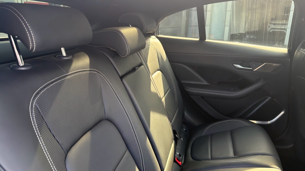 Jaguar I-Pace 294kW EV400 HSE Black 90kWh 5dr Auto 11kW Charger Electric Estate - Image 41