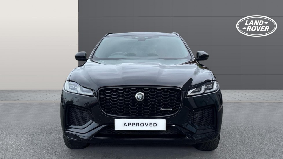 Jaguar F-Pace 2.0 D200 R-Dynamic SE Black 5dr Auto AWD Diesel Estate - Image 7