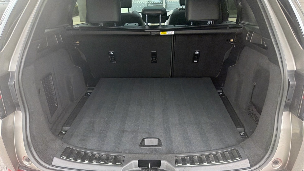 Land Rover Discovery Sport 1.5 P300e Urban Edition 5dr Auto [5 Seat] Station Wagon - Image 10