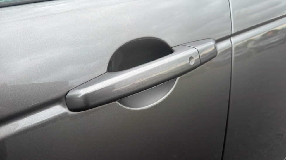 Land Rover Discovery Sport 1.5 P300e Urban Edition 5dr Auto [5 Seat] Station Wagon - Image 32