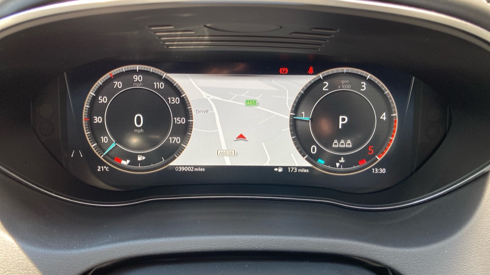Jaguar E-Pace 2.0 D200 R-Dynamic SE Black 5dr Auto Diesel Estate - Image 16