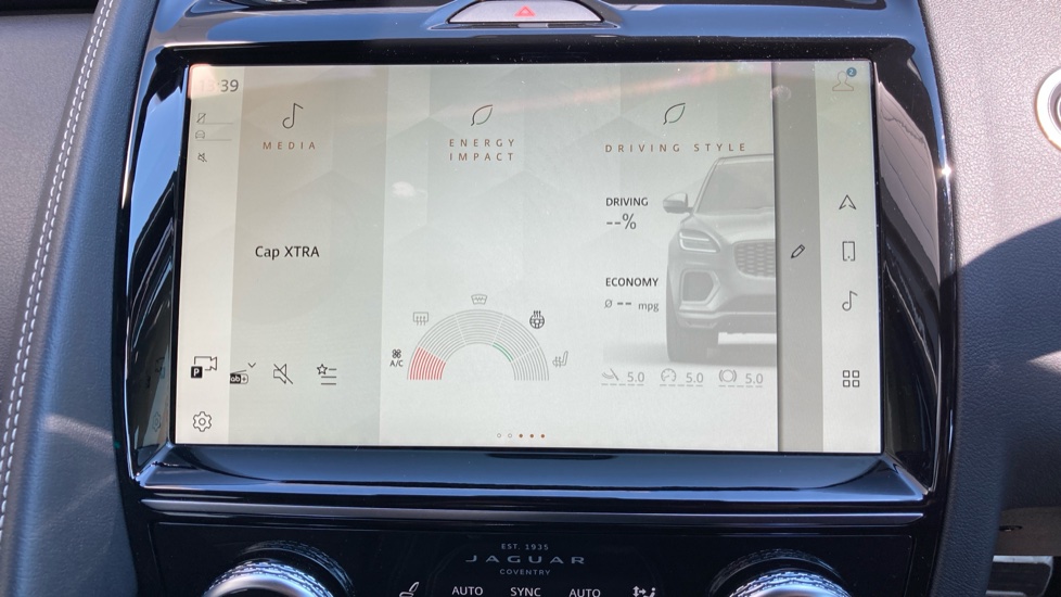 Jaguar E-Pace 2.0 D200 R-Dynamic SE Black 5dr Auto Diesel Estate - Image 29