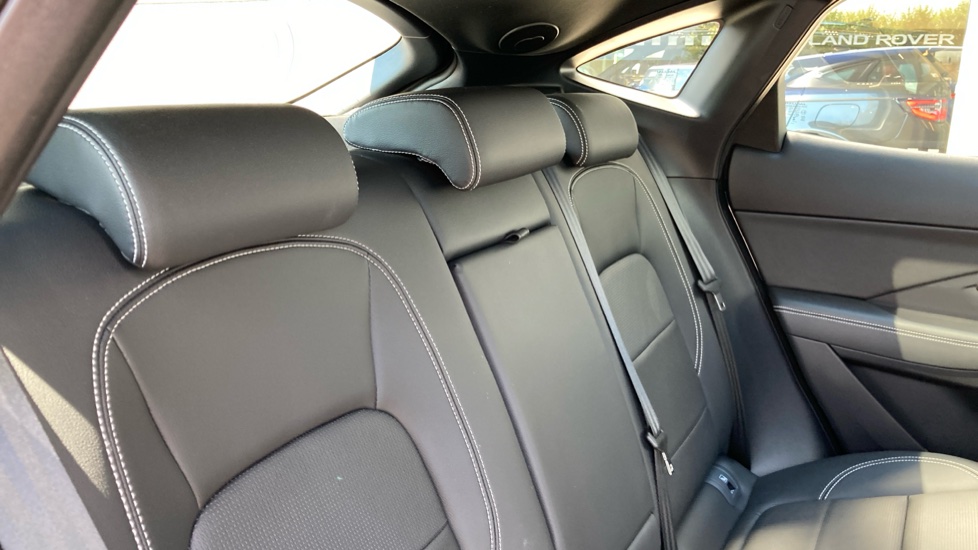 Jaguar E-Pace 2.0 D200 R-Dynamic SE Black 5dr Auto Diesel Estate - Image 40