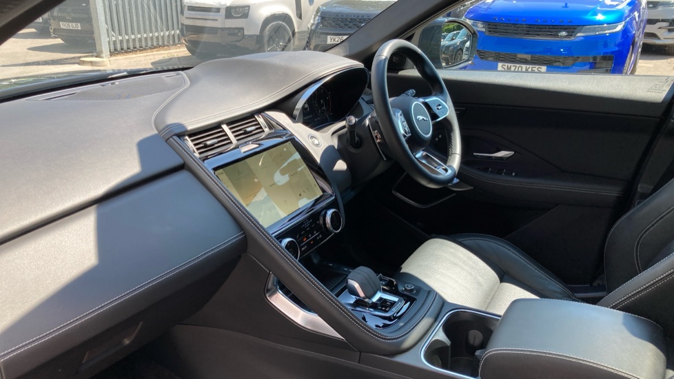 Jaguar E-Pace 2.0 D200 R-Dynamic SE Black 5dr Auto Diesel Estate - Image 48