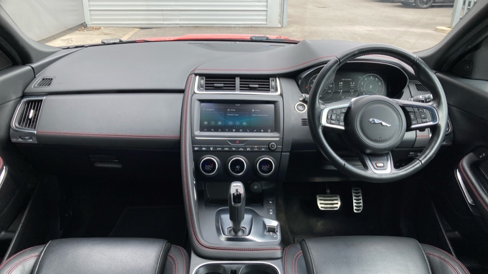 Jaguar E-Pace 2.0 [200] Chequered Flag Edition 5dr Auto Petrol Estate - Image 9