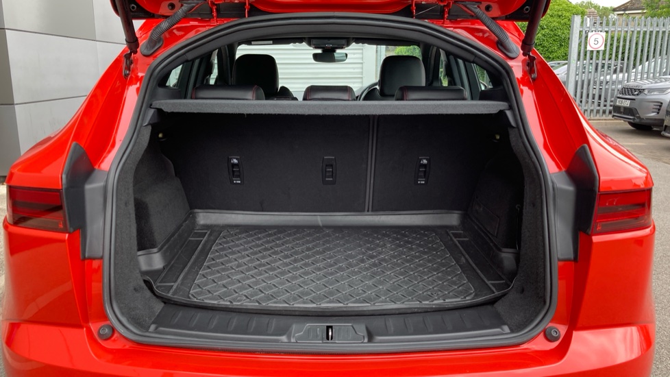 Jaguar E-Pace 2.0 [200] Chequered Flag Edition 5dr Auto Petrol Estate - Image 10