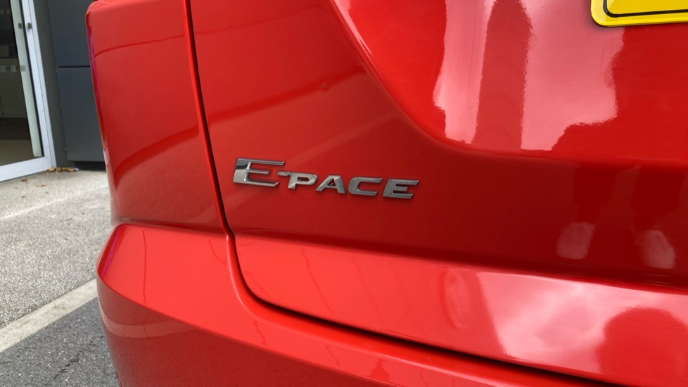 Jaguar E-Pace 2.0 [200] Chequered Flag Edition 5dr Auto Petrol Estate - Image 21