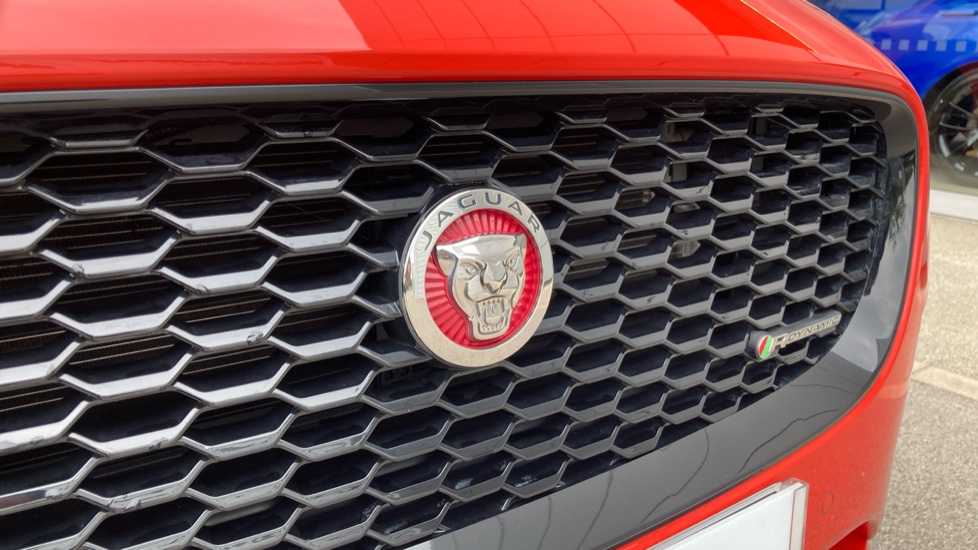 Jaguar E-Pace 2.0 [200] Chequered Flag Edition 5dr Auto Petrol Estate - Image 26
