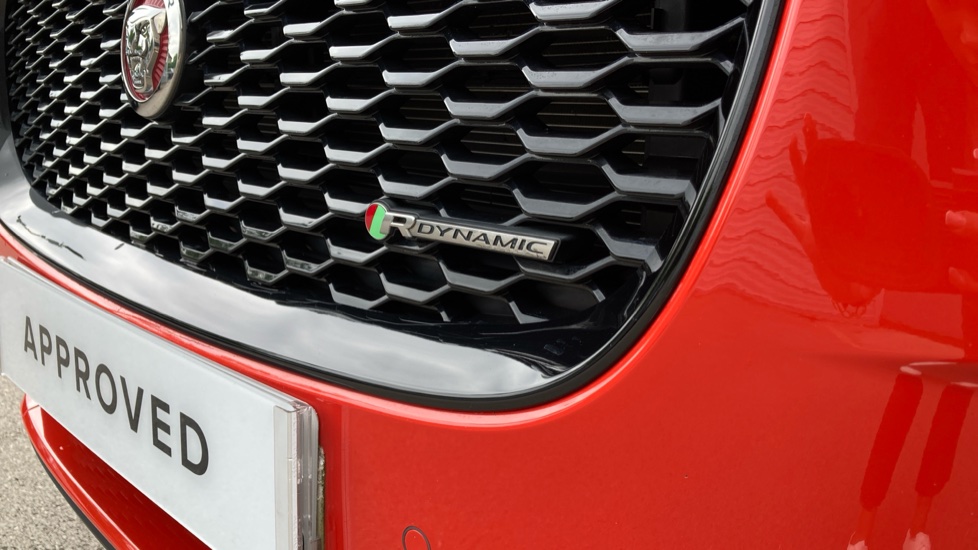 Jaguar E-Pace 2.0 [200] Chequered Flag Edition 5dr Auto Petrol Estate - Image 27