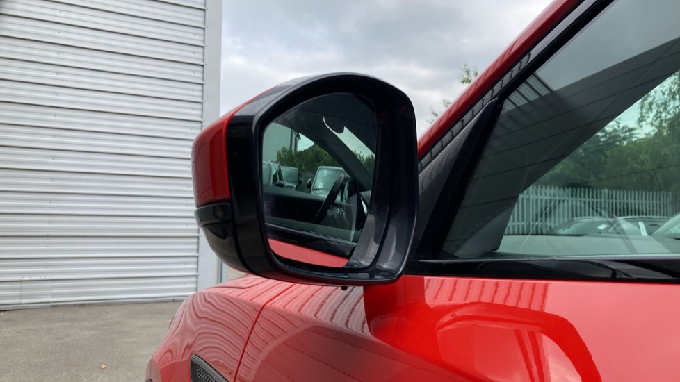 Jaguar E-Pace 2.0 [200] Chequered Flag Edition 5dr Auto Petrol Estate - Image 29