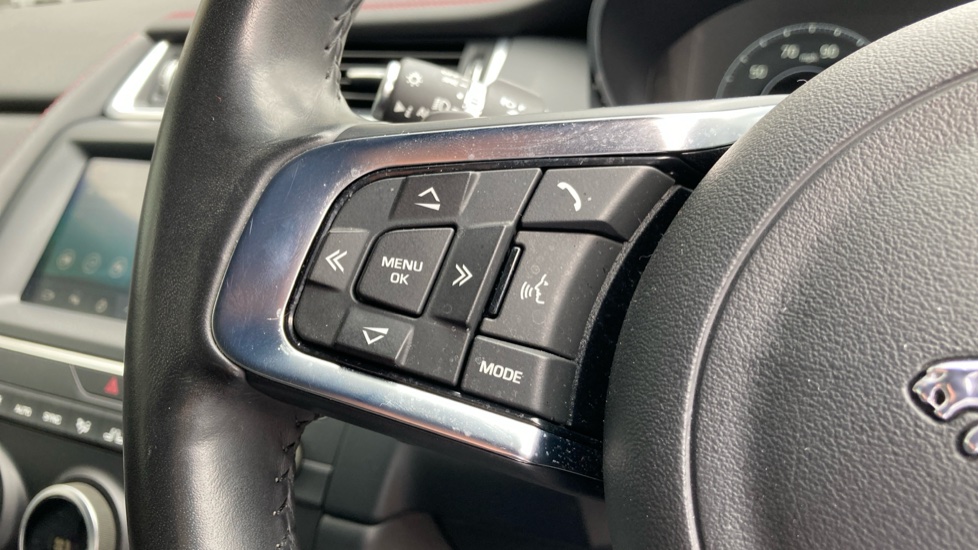 Jaguar E-Pace 2.0 [200] Chequered Flag Edition 5dr Auto Petrol Estate - Image 43