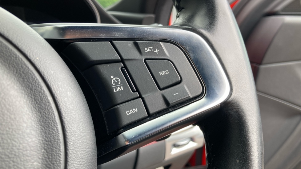 Jaguar E-Pace 2.0 [200] Chequered Flag Edition 5dr Auto Petrol Estate - Image 44