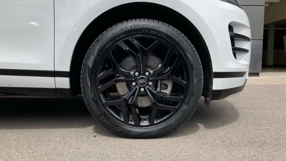 Land Rover Range Rover Evoque 1.5 P300e Evoque Edition 5dr Auto Hatchback - Image 8