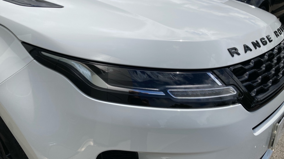 Land Rover Range Rover Evoque 1.5 P300e Evoque Edition 5dr Auto Hatchback - Image 17