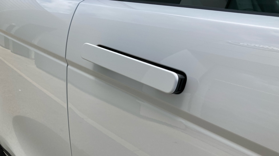 Land Rover Range Rover Evoque 1.5 P300e Evoque Edition 5dr Auto Hatchback - Image 23
