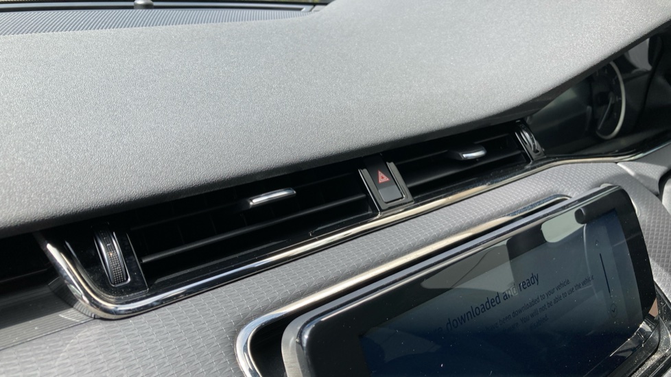 Land Rover Range Rover Evoque 1.5 P300e Evoque Edition 5dr Auto Hatchback - Image 39